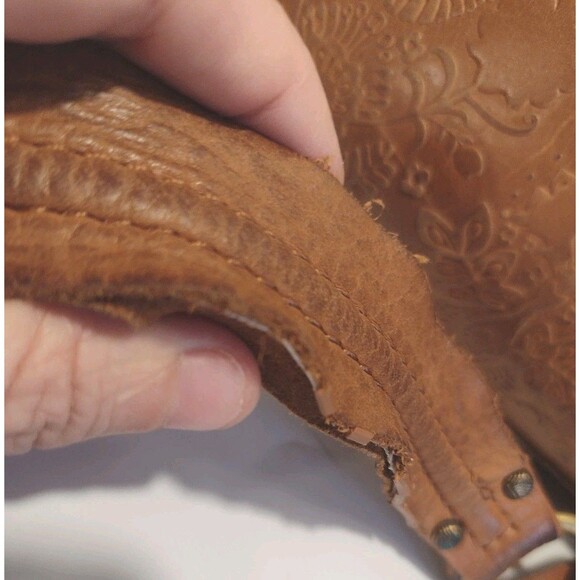 The SAK Women’s Silverlake Leather Crossbody Bag Embossed With Studs - Picture 9 of 16